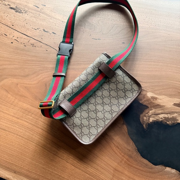 Gucci crossbody - Picture 4 of 11